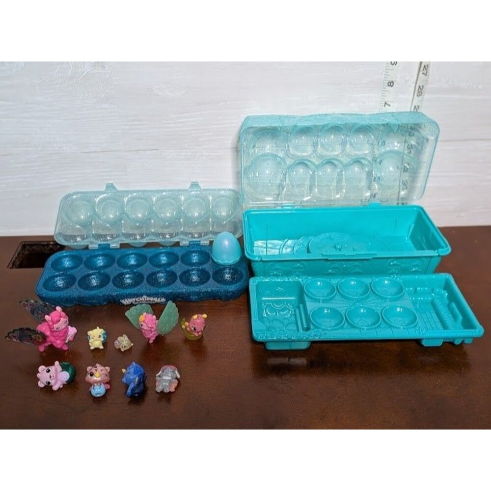 HATCHIMALS CollEGGtibles Lot Wilder Wings Crystal Shimmer Babies Case Egg Carton
